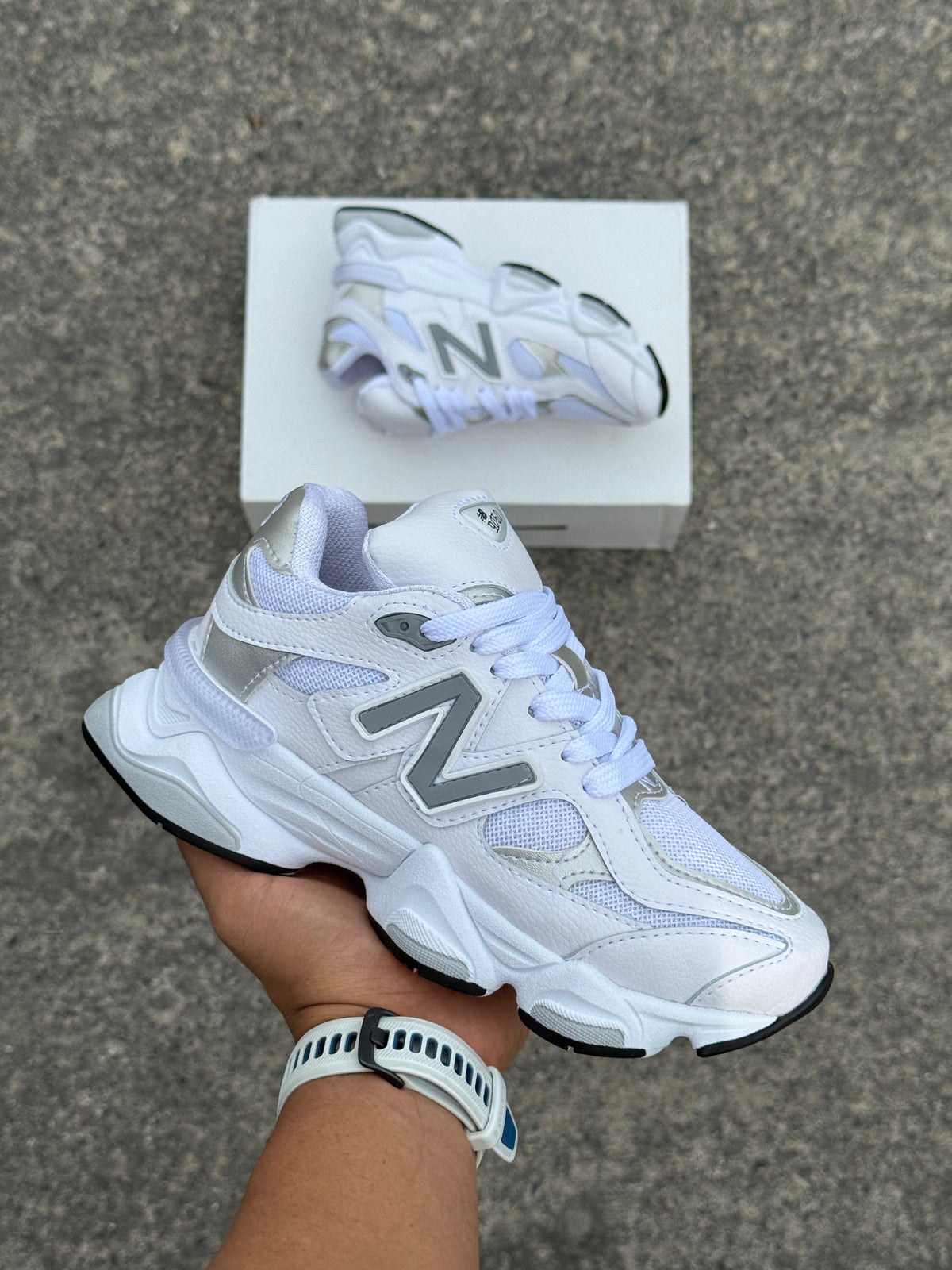 Tenis New Balance 9060 Full blanco con caja original, comodidad y estilo, envío gratis Colombia
